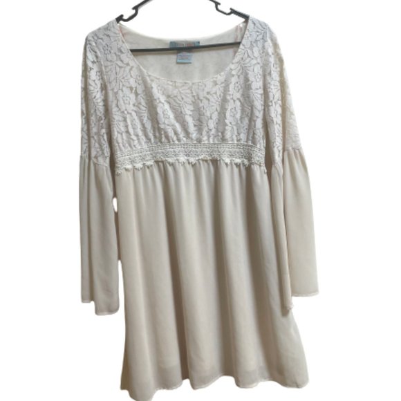 Flying Tomato Dresses & Skirts - Flying Tomato Lace Dress Womens Medium Bell Sleeve
